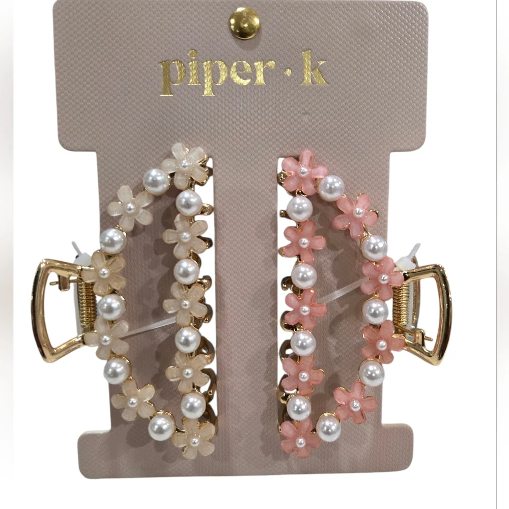💕▪️Piper K ▪️Pink and Pearl Set Of 2 Metal Hair Claw Floral Clips